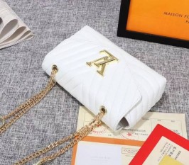 Louis Vuitton New Wave Chain Bag - Ivory